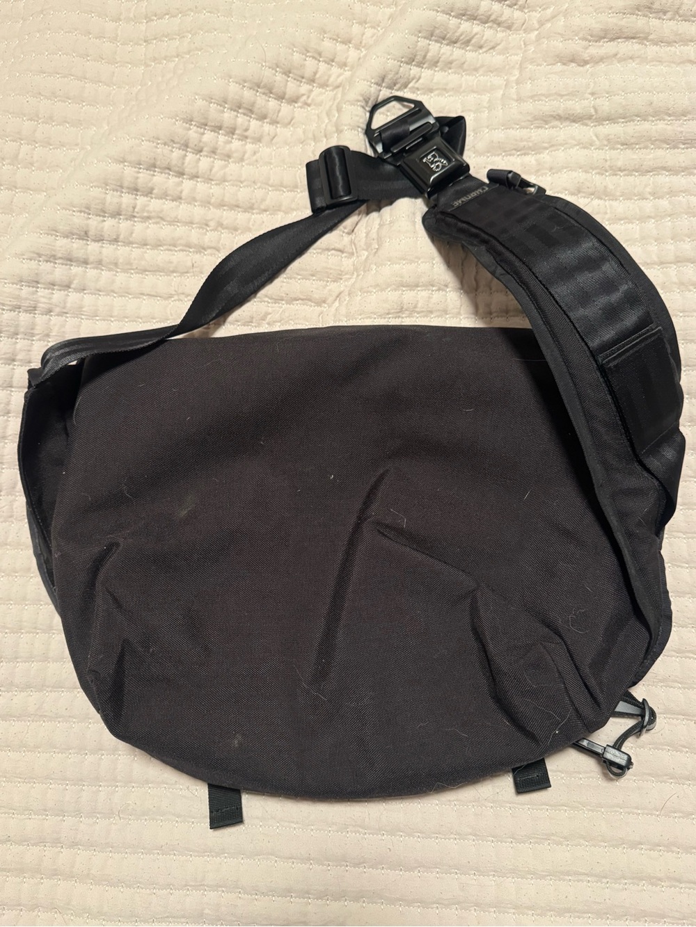Chrome Industries Citizen Messenger Bag – Night Edition Durable Urban Carry - Picture 7 of 7